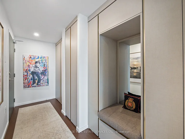 21 Lawren Harris Sq #904 — Photo 5