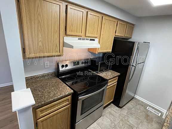 4th image of 8536 Hague Rd