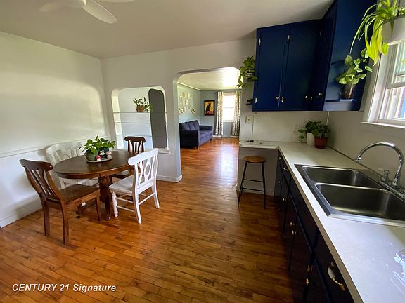 4th image of 4136 Hackberry Rd