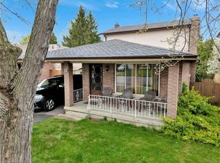 14 October Pl, Brantford, ON N3R7B4