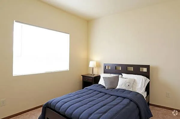 Adam Ridge Condos — Photo 11