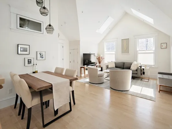 100 Bartlett St #3, Somerville, MA 02145