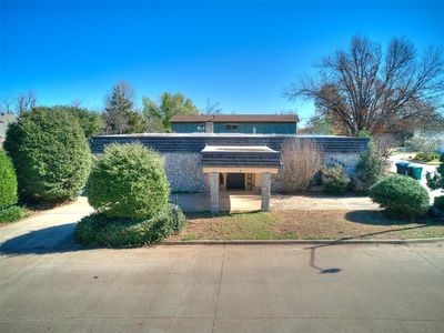 8908 Lansbrook Ln, Oklahoma City, OK, 73132