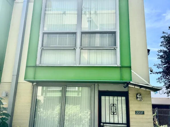 2237 S Stewart Ave, Chicago, IL 60616