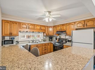 8925 Calvert St, Philadelphia, PA 19152