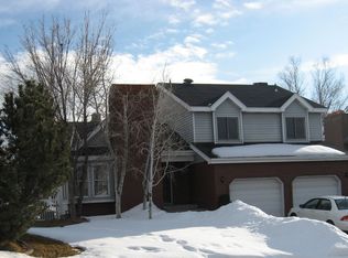 1126 E Gravel Hills Dr, Sandy, UT 84094