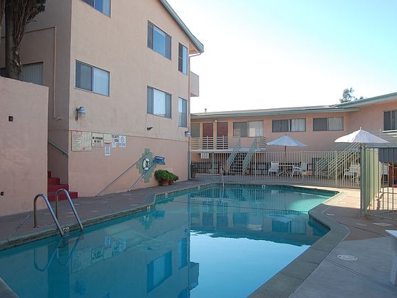 5th image of 2255 N Cahuenga Blvd APT 21