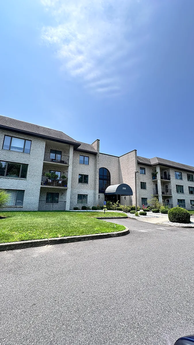 Building Photo - 2105 Dolphin Ave #2105