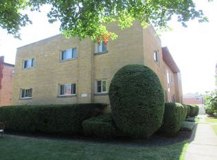 8338 Christiana Ave #2W, Skokie, IL 60076