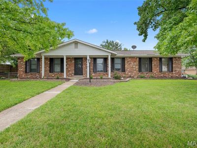 2 Country Farm Blvd, Saint Peters, MO, 63376