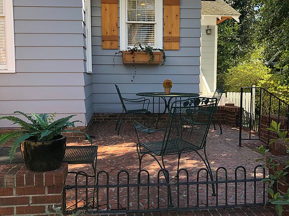 4th image of 210 Tindal Ave