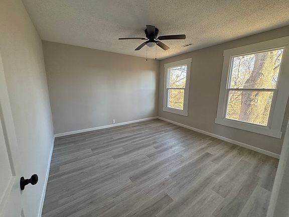 2nd image of 232 E Broad St #232