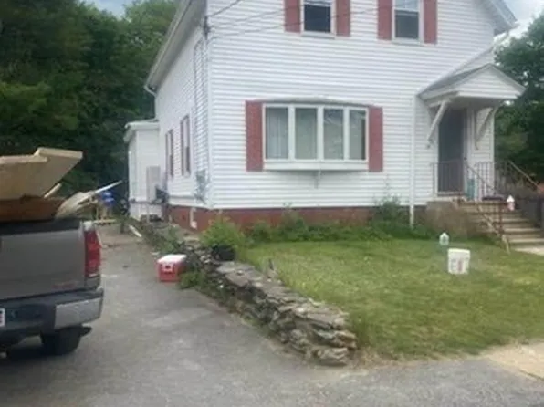 15 Rock St, Gardner, MA 01440