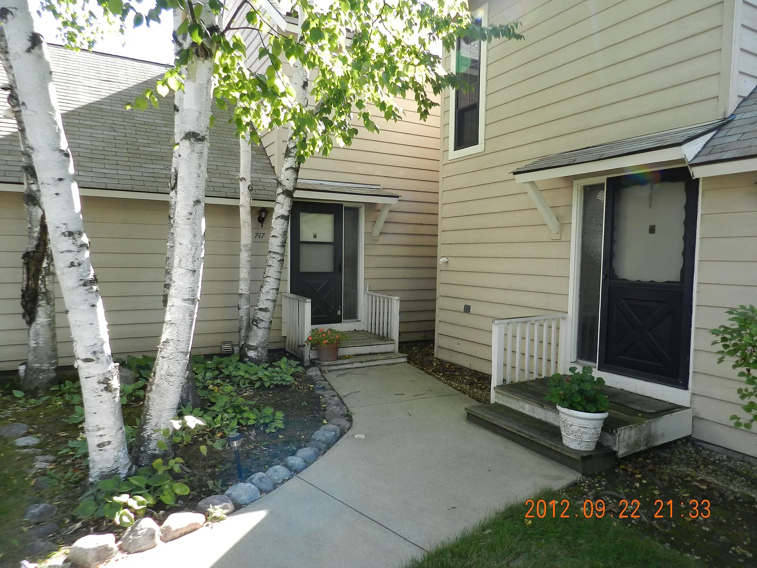 747 Shepard Ct photo 1