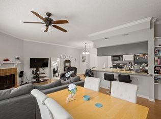 915 W 23rd St APT 203, Austin, TX 78705