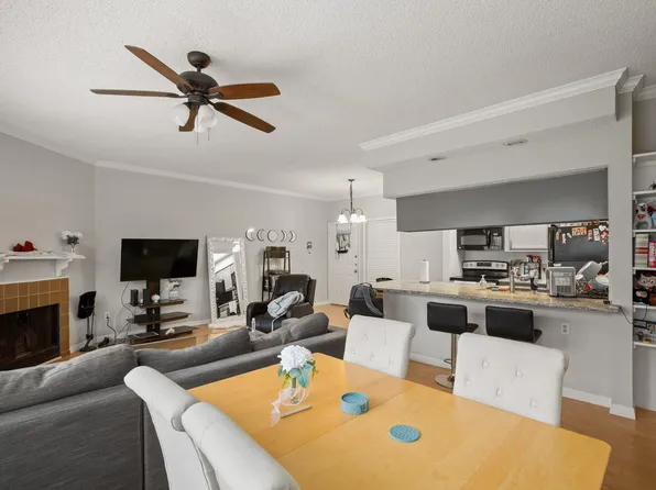 915 W 23rd St APT 203, Austin, TX 78705