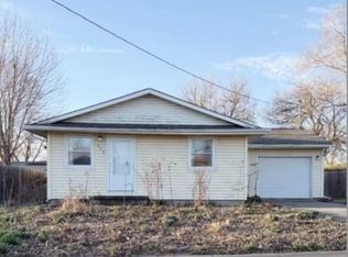 908 Gordon Dr, Knoxville, IA 50138
