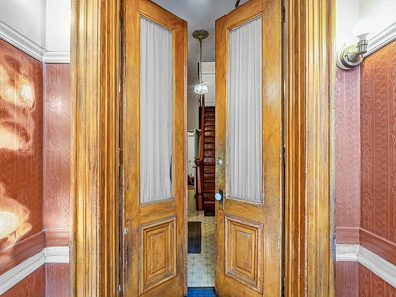 5th image of 711 Corinthian Ave #1R