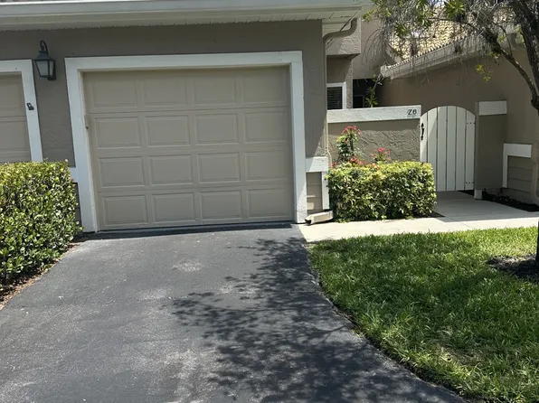338 Emerald Bay Cir, Naples, FL 34110