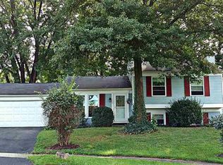 5 Oakwood Ct, Camp Hill, PA 17011
