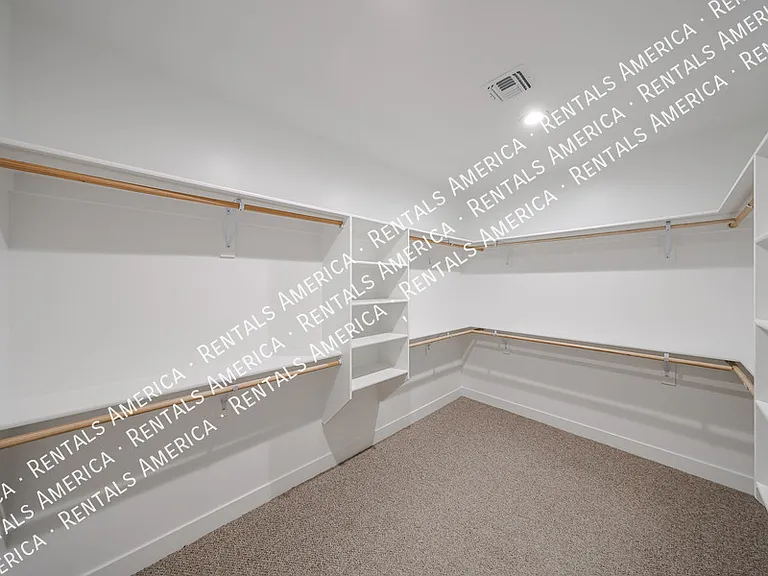2418 E Amelia Ave — Photo 56