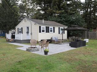 34 Madison Rd, Halifax, MA 02338