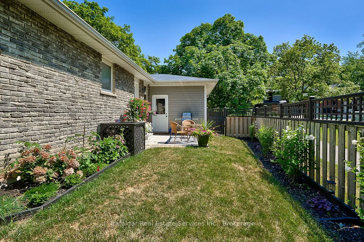 4 bed, $4,200 — Photo 4