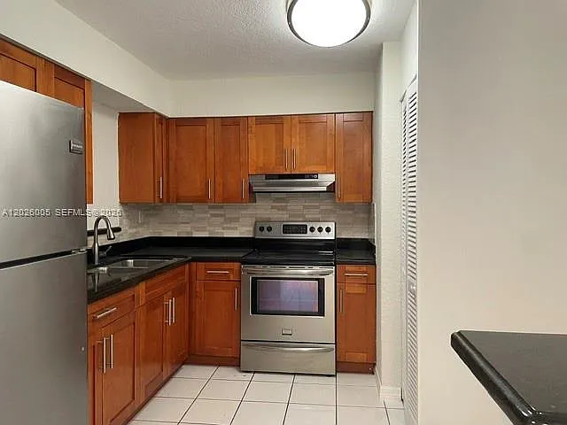 7700 SW 137th Ct — Photo 4