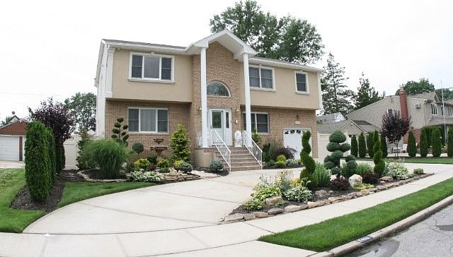 1st image of 2466 2nd St