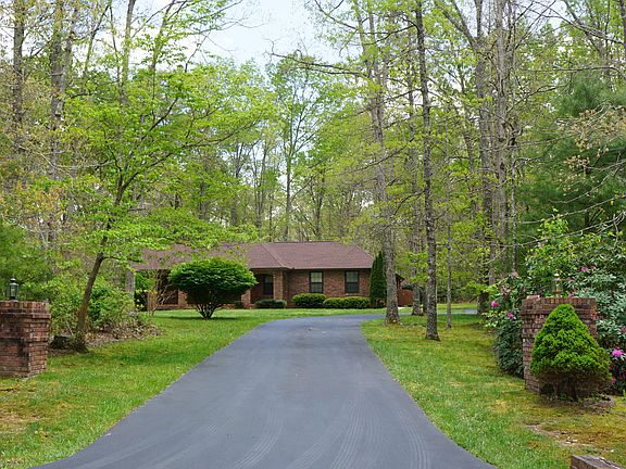 2nd image of 2523 Oak Dr