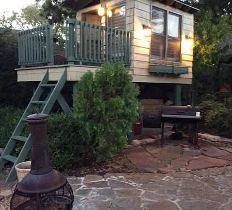 The kids tree house!
