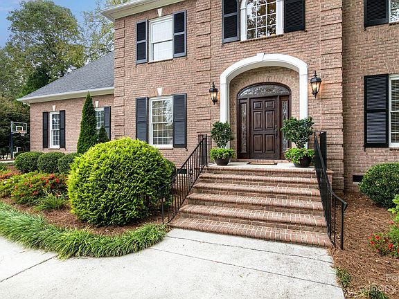 3rd image of 1765 Farrow Dr