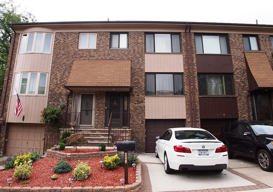 1st image of 238 Grasmere Dr
