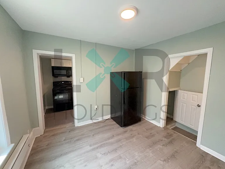 661 Chain St #1 — Photo 8