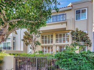 19586 Oakdale Ln, Huntington Beach, CA 92648