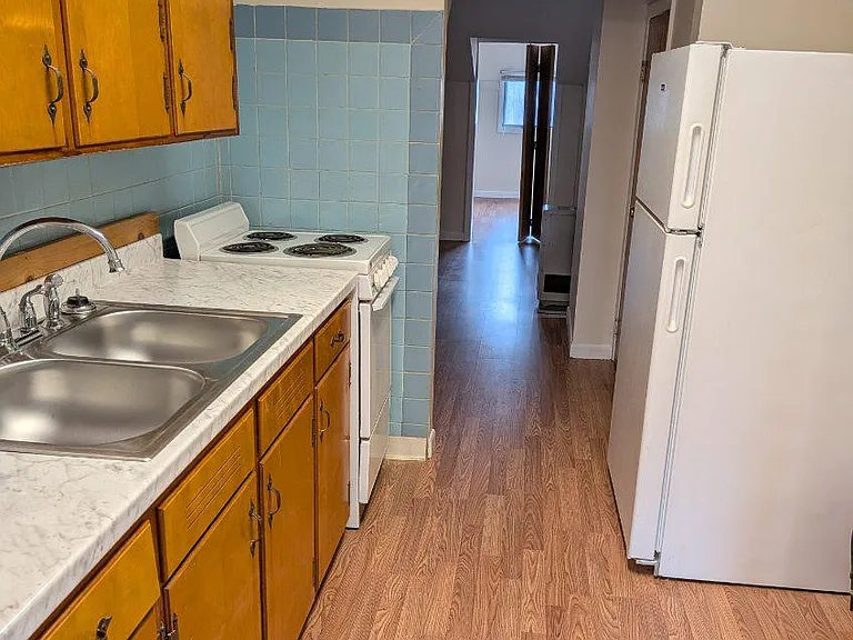 Kitchen / Entrance