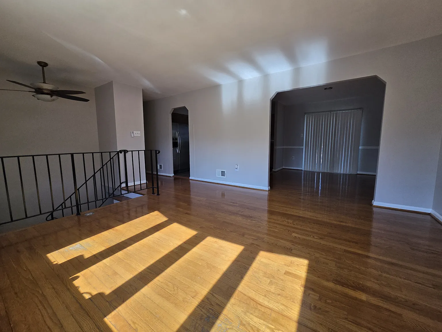 4 bed, 1144 sqft, $2,800 — Photo 2