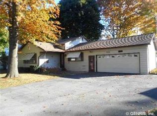 300 Fox Meadow Rd, Rochester, NY 14626