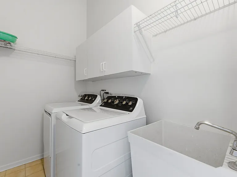 3125 Lake Ave — Photo 11