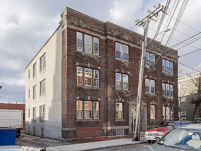 4 Leicester St #4 — Photo 11