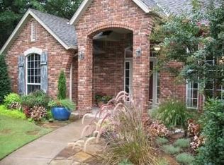 1960 Windbreak Cir, Edmond, OK 73025