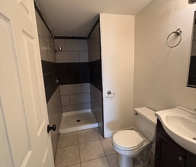353 W Tonto St #353 — Photo 4