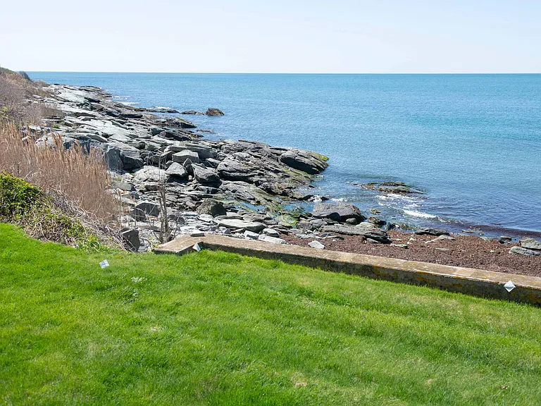 93 Shore Dr — Photo 44