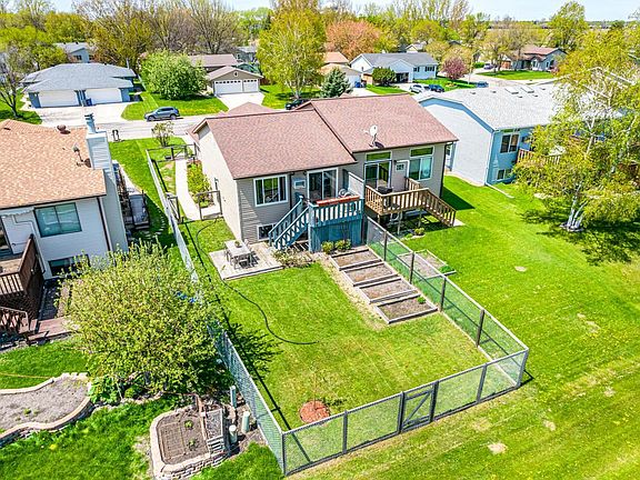 5th image of 2808 26th Street Cir S