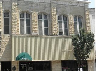 108 E 9th Ave, Winfield, KS 67156