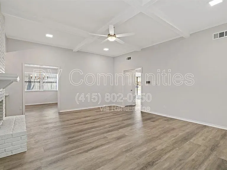 1614 N Valley Pkwy — Photo 10