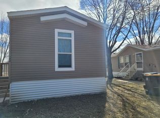 140 Anthony Dr #37, Lakeville, MN 55044
