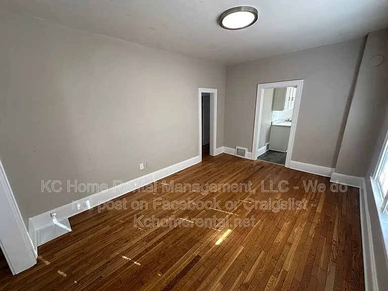 2947 York St #2 — Photo 9