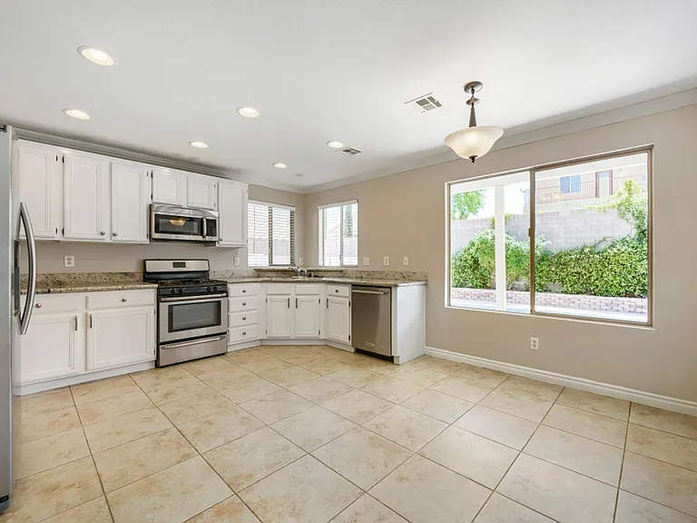 946 Saddle Horn Dr — Photo 10