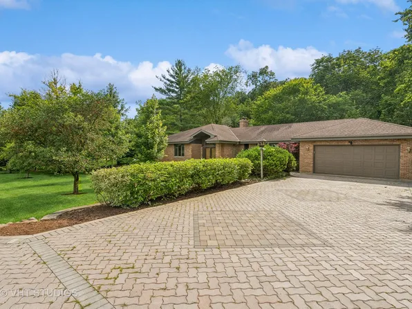 1 Katie Rd, Lemont, IL 60439